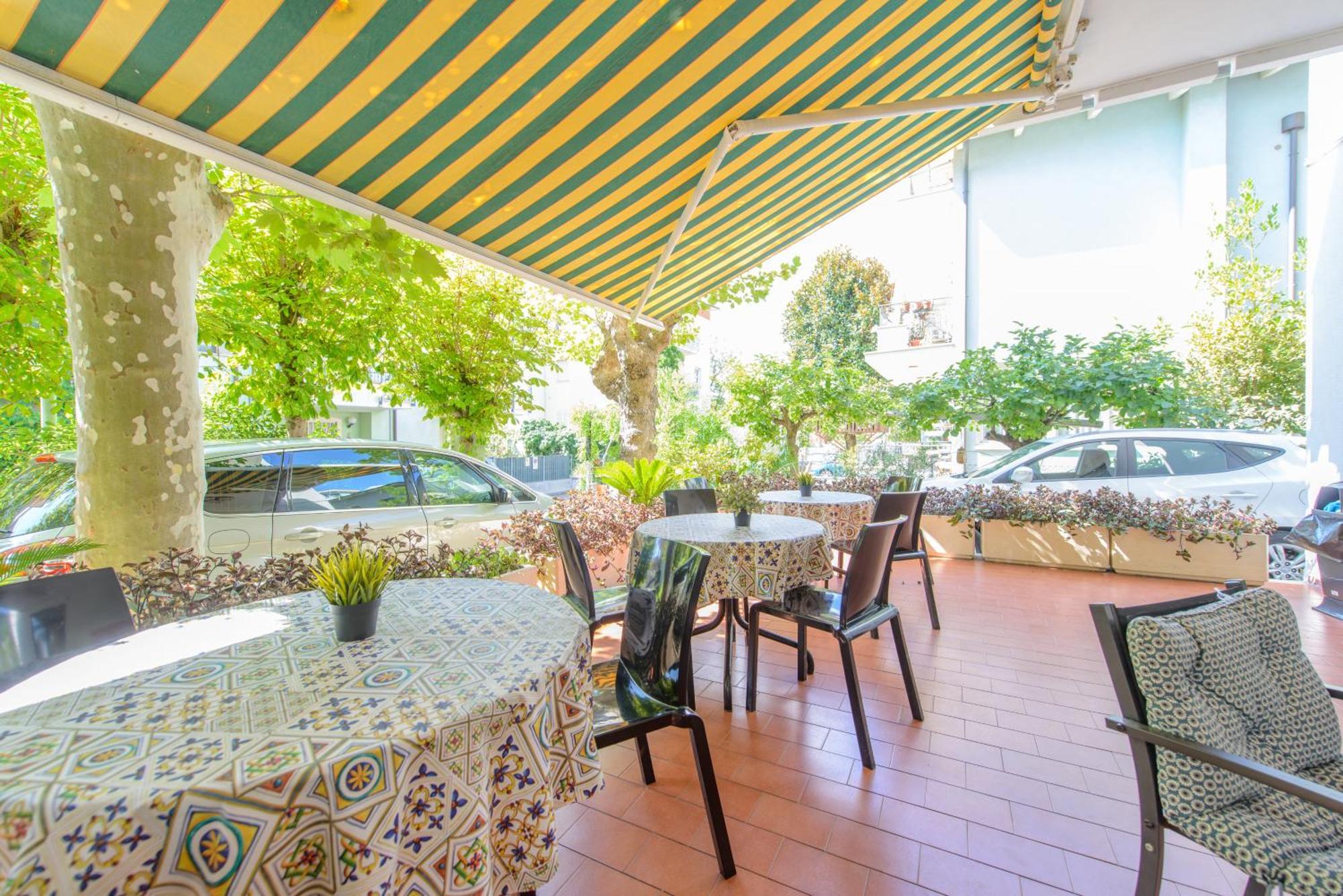 Hotel Avana Mare Римини Екстериор снимка